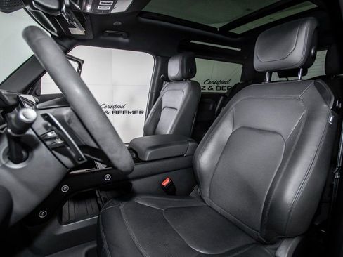 Used 2024 Land Rover Defender 90 Carpathian Edition image 13