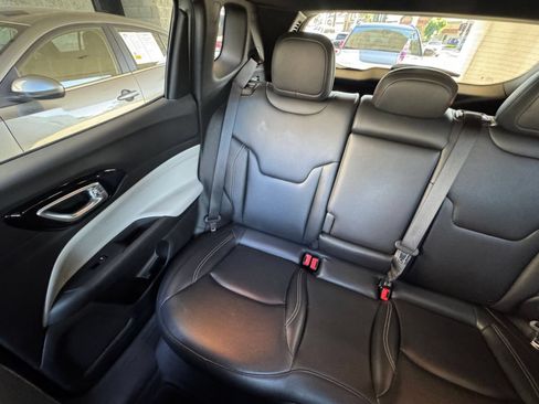 Used 2025 Jeep Compass Limited AWD/4WD image 40