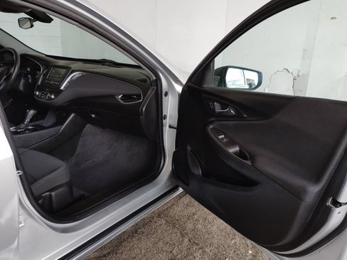 Used 2017 Chevrolet Malibu LS FWD image 10