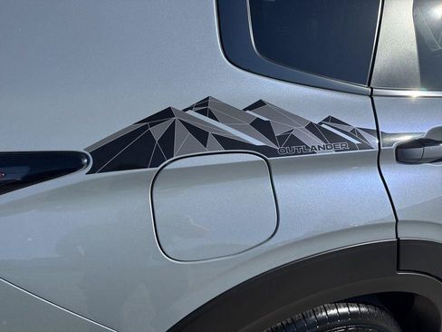 New 2026 Mitsubishi Outlander AWD image 11