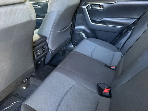 Used 2022 Toyota RAV4 XLE image 4