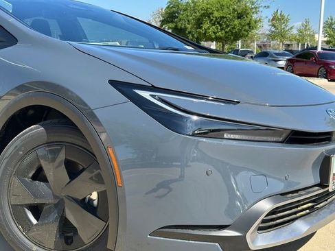 New 2026 Toyota Prius Plug-In Hybrid image 3