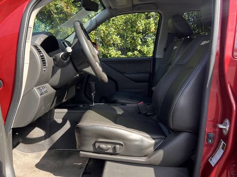 Used 2021 Nissan Frontier PRO-4X w/ Pro-4x Utility Package image 13