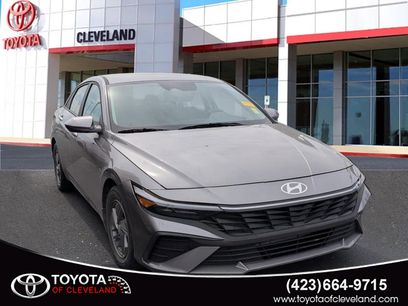 Used 2025 Hyundai Elantra SE