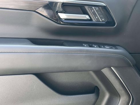 Used 2025 Chevrolet Tahoe Z71 image 22