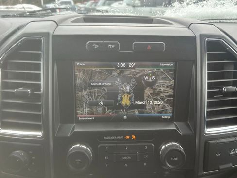 Used 2015 Ford F150 XLT w/ Equipment Group 302A Luxury image 26