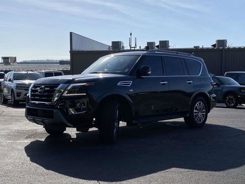 Used 2021 Nissan Armada SL w/ Captain's Chairs Package image 8