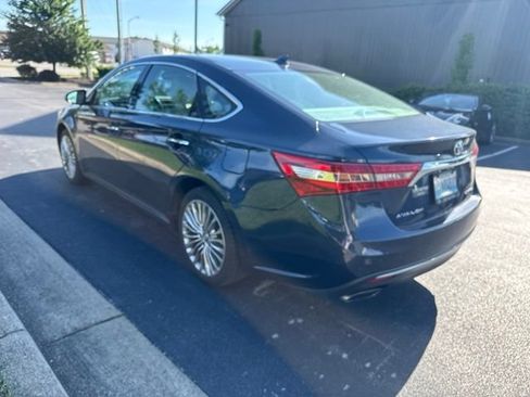 Used 2018 Toyota Avalon Limited FWD image 9