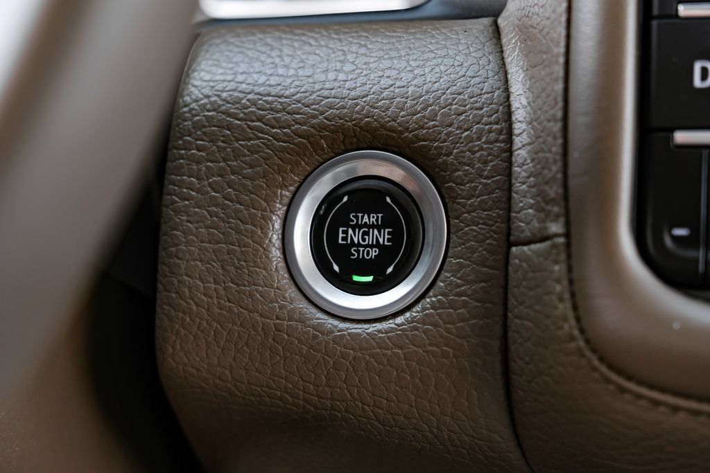 Used 2022 GMC Yukon Denali AWD/4WD image 20