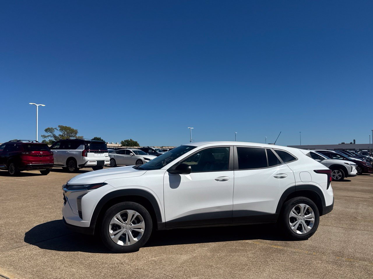 Used 2025 Chevrolet Trax LS FWD image 13
