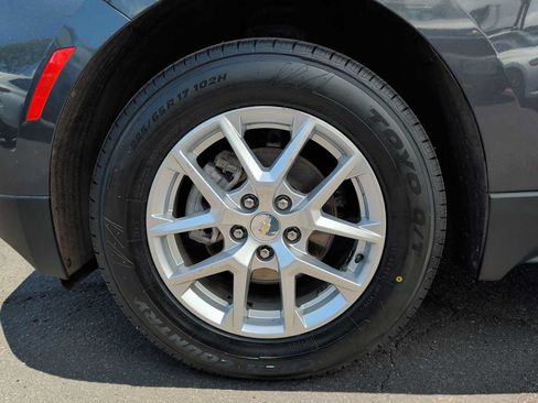 Used 2022 Chevrolet Equinox LS AWD/4WD image 17