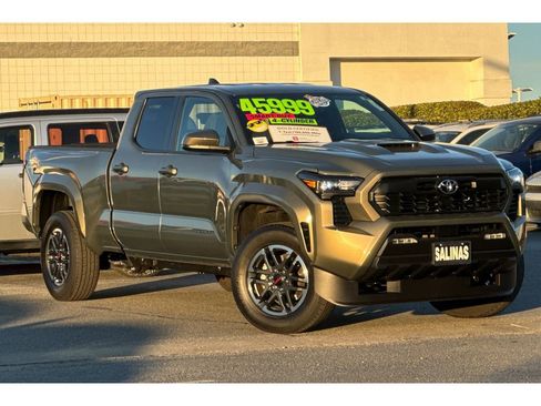 Certified 2025 Toyota Tacoma TRD Sport image 2