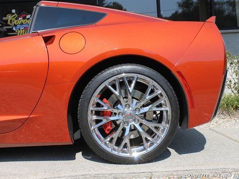 Used 2015 Chevrolet Corvette Stingray Coupe w/ 3LT Preferred Equipment Group RWD image 13