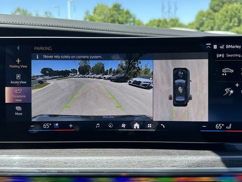 Used 2025 BMW i7 eDrive50 w/ M Sport Package RWD image 24