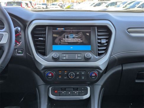 Used 2023 GMC Acadia SLT w/ Elevation Edition image 25