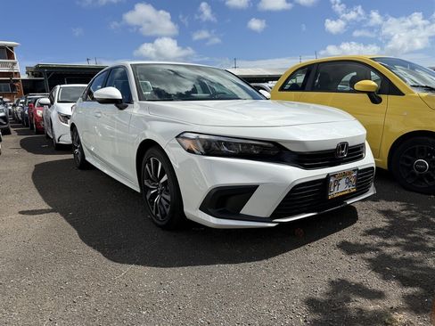 Used 2024 Honda Civic EX image 3