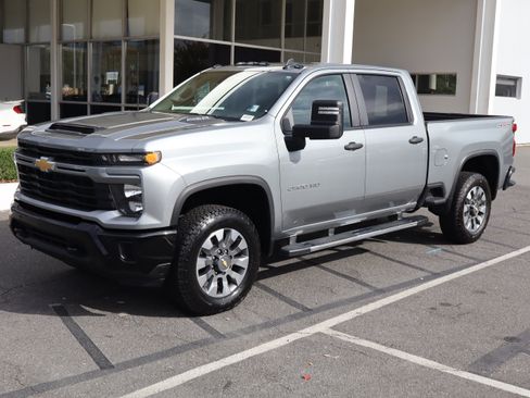 Certified 2025 Chevrolet Silverado 2500 Custom w/ Custom Value Package image 5