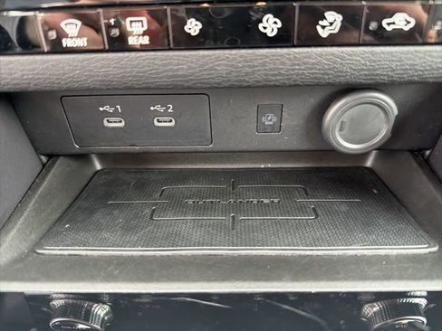 Used 2025 Mitsubishi Outlander SE image 26