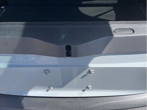 Used 2022 Rivian R1S Launch Edition image 13