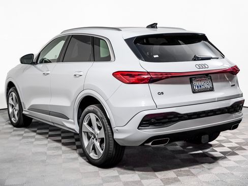 Used 2025 Audi Q5 Premium AWD/4WD image 2