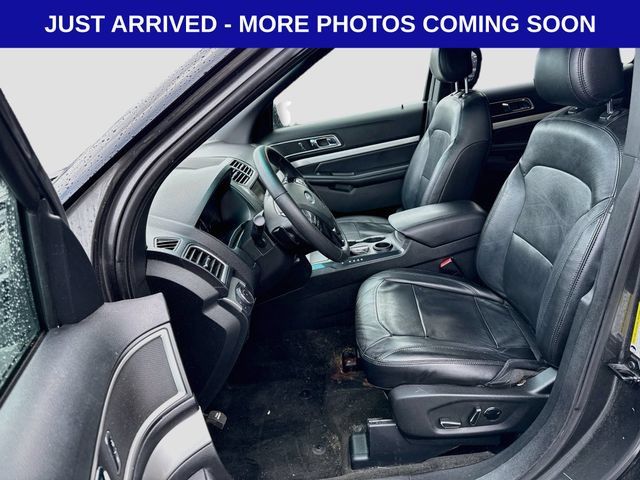 Used 2016 Ford Explorer XLT w/ Equipment Group 202A FWD image 14