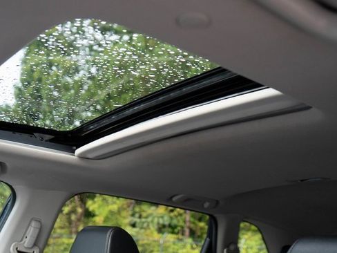 Used 2024 Honda CR-V EX-L image 4