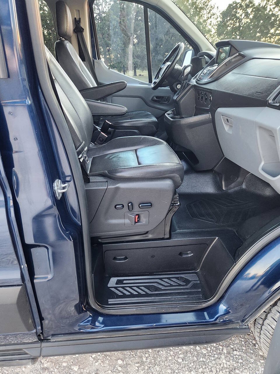 Used 2019 Ford Transit 350 XLT RWD image 7