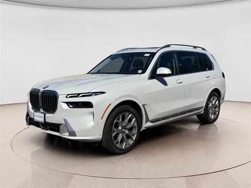Used 2024 BMW X7 xDrive40i w/ Premium Package image 1