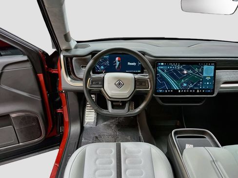Used 2024 Rivian R1S Adventure AWD/4WD image 22