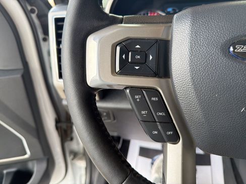 Used 2019 Ford F250 Lariat w/ Lariat Value Package image 11