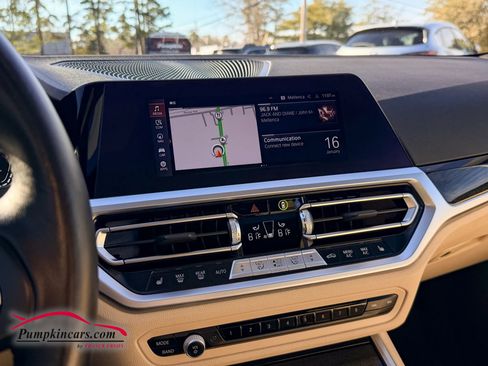 Used 2022 BMW 330i xDrive Sedan w/ Driving Assistance Package image 34