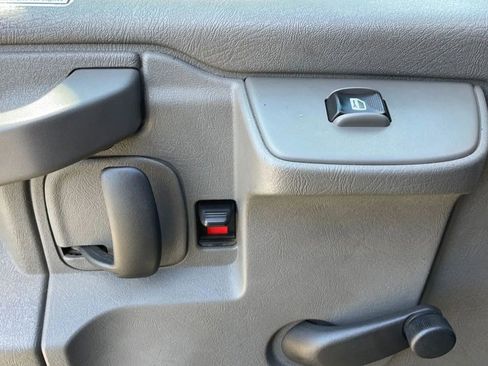 Used 2019 GMC Savana 3500 Extended w/ Driver Convenience Package RWD image 19
