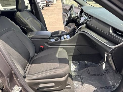New 2026 Jeep Grand Cherokee L 4WD image 24