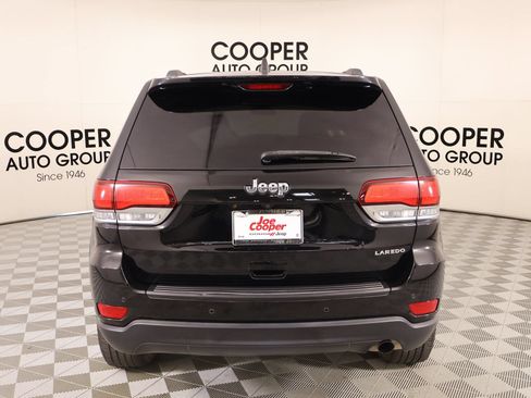 Used 2021 Jeep Grand Cherokee Laredo w/ Security & Convenience Group RWD image 21