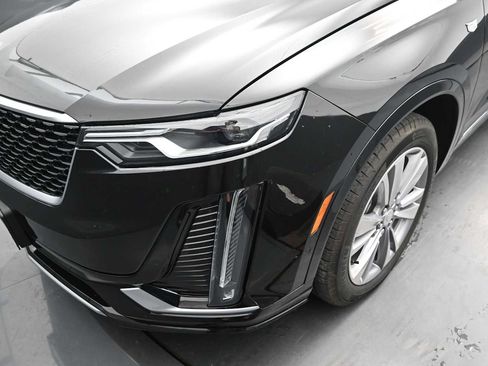 Used 2024 Cadillac XT6 Premium Luxury w/ Technology Package AWD/4WD image 18