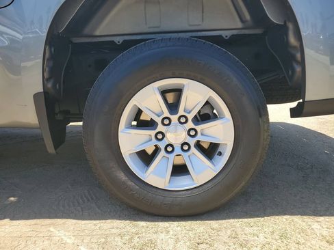 Used 2023 Chevrolet Silverado 1500 LT RWD image 6