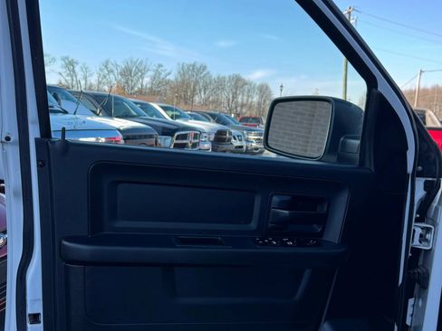 Used 2013 RAM 2500 Tradesman w/ Chrome Appearance Group AWD/4WD image 12