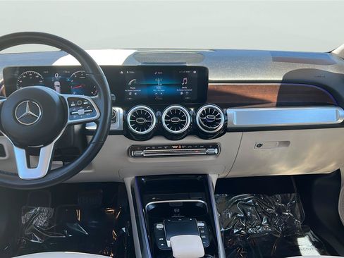 Used 2022 Mercedes-Benz GLB 250 image 9