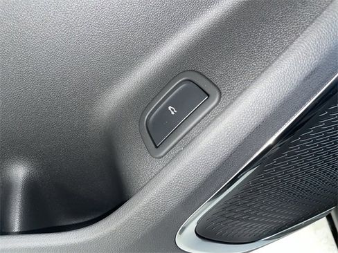 New 2026 Chevrolet Traverse RS image 28