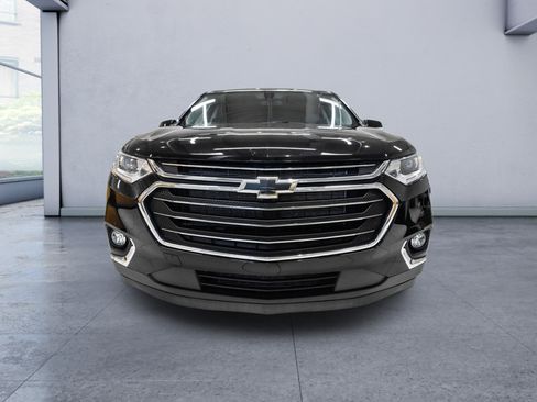 Used 2021 Chevrolet Traverse LT FWD image 9