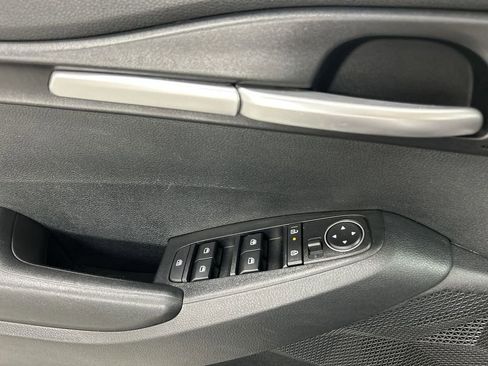 Used 2024 Kia Seltos LX AWD/4WD image 11