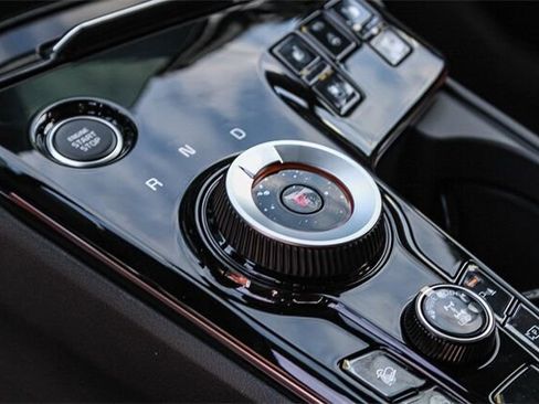 Certified 2025 Kia Sportage SX Prestige image 20