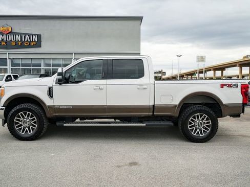 Used 2017 Ford F250 Lariat w/ Lariat Ultimate Package image 14