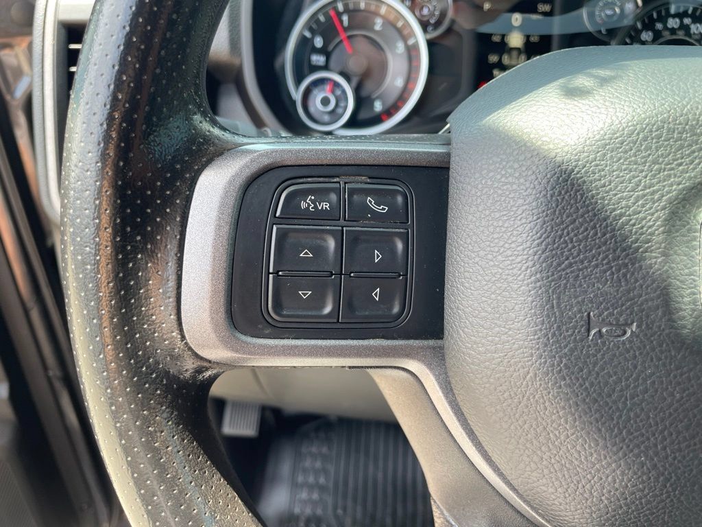 Used 2022 RAM 2500 Tradesman w/ Chrome Appearance Group AWD/4WD image 18