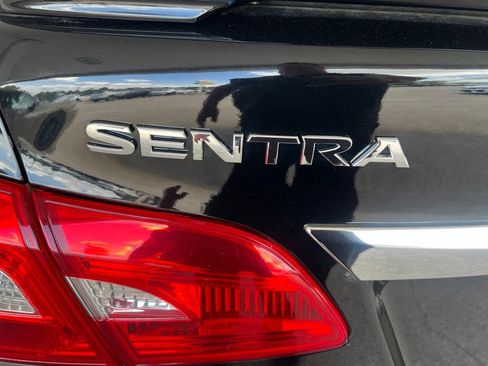 Used 2018 Nissan Sentra SR FWD image 30