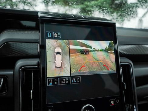 New 2026 GMC Yukon XL AT4 w/ AT4 Premium Package image 26