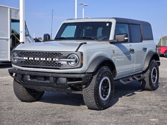 Certified 2023 Ford Bronco Badlands AWD/4WD image 3