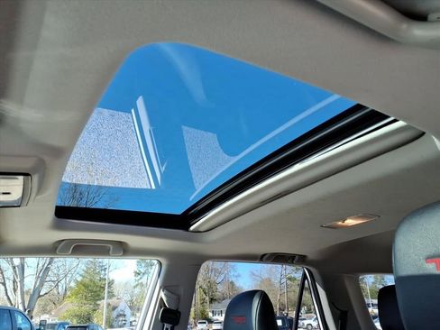 Used 2019 Toyota 4Runner TRD Off-Road Premium image 16