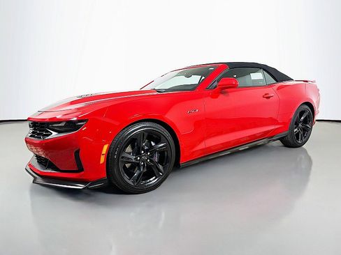Used 2022 Chevrolet Camaro LT RWD image 3