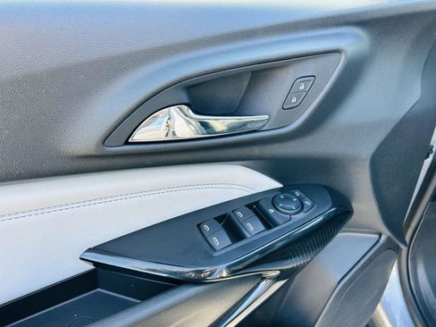 Used 2025 Chevrolet Trax LT image 10